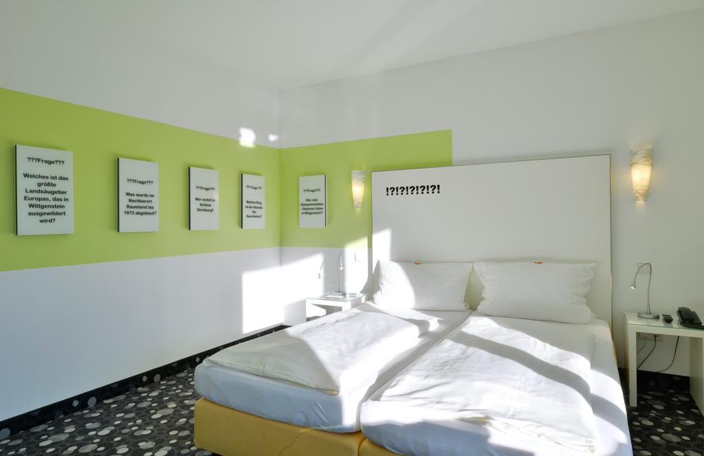 Hotel Fliegendes Klassenzimmer Bad Berleburg Eksteriør bilde